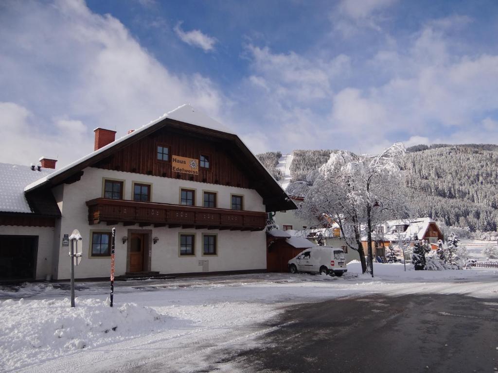 Apartament Haus Edelweiss Sankt Margarethen im Lungau Zewnętrze zdjęcie